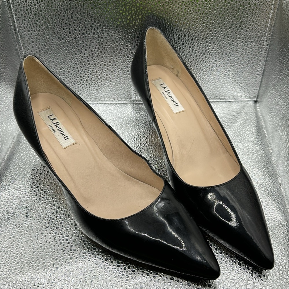 LK Bennett London kitten heel patent leather black heels EUC size 38 EU